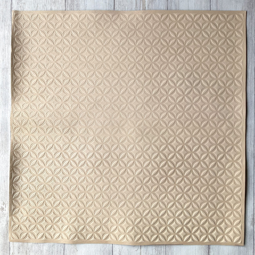七宝ページ 本革レザーシート・和柄エンボス(七宝柄)44×44cm 鳥の子色