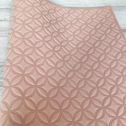 本革レザーシート・和柄エンボス(七宝柄)44×44cm　桃色（ピンク）・国産豚革・日本製 2枚目の画像