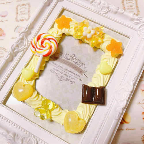 リボンとお菓子のホイップデコ トレカケース (イエロー)クマ チョコ 