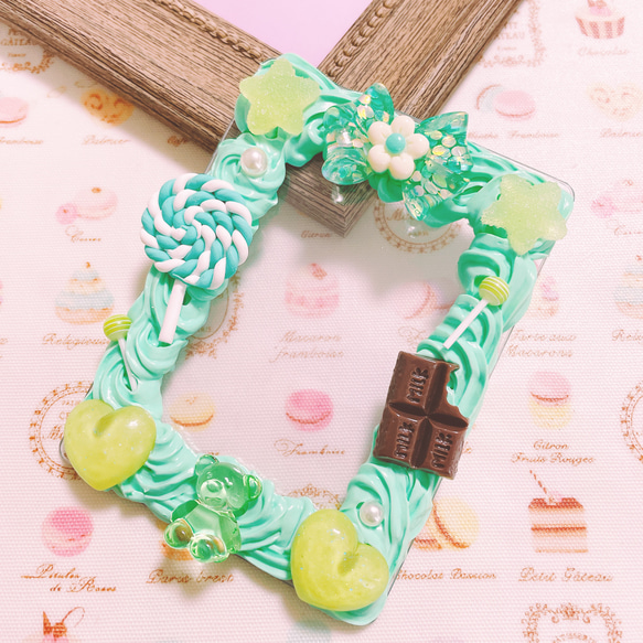 リボンとお菓子のホイップデコ トレカケース (グリーン)クマ チョコ