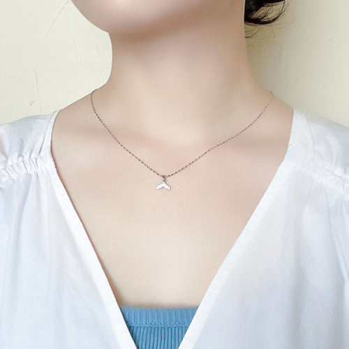 ホエールテールネックレス キュービックジルコニア サージカル