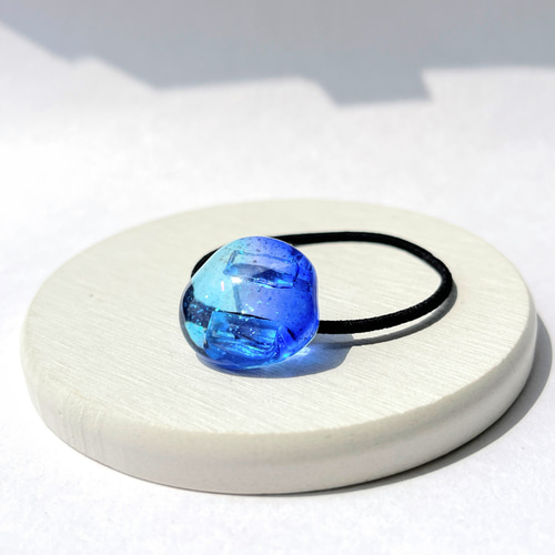 カリビアン×ブルー水面ヘアゴム / レジン / 海 ヘアゴム 華昇 優羽