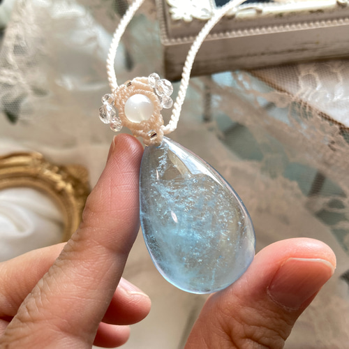 ラブラドライト　アクアマリン　マクラメネックレス 翼-アクアマリン×ホワイトラブラドライトマクラメネックレス