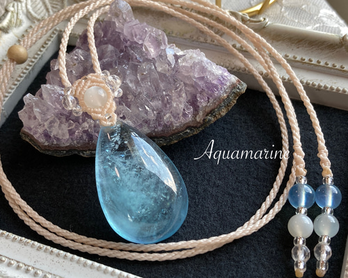 アクアマリン（ライトカラー）☆マクラメ編みネックレス・マクラメ