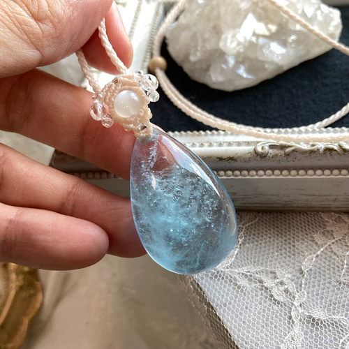 アクアマリン（ライトカラー）☆マクラメ編みネックレス・マクラメ