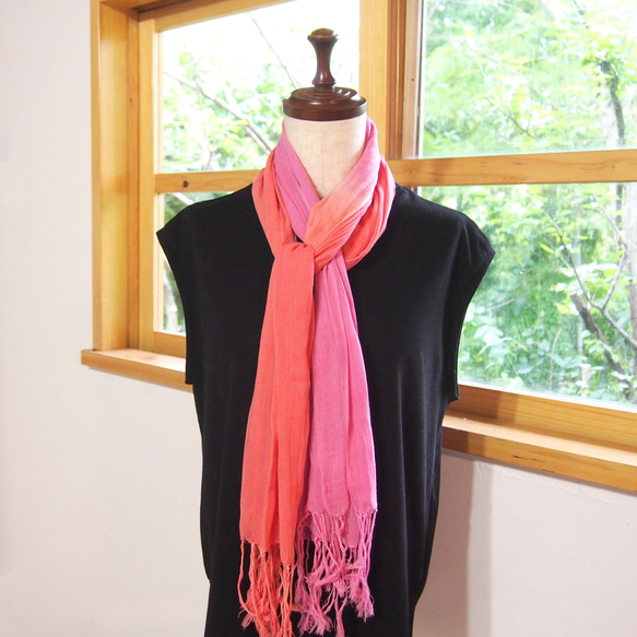 コチニールとインド茜染め・軽やかコットンガーゼストール《草木染め