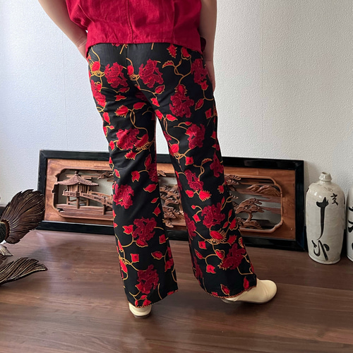 アフリカンバティック柄シンプルパンツ シンプルだから柄が楽しい 植物