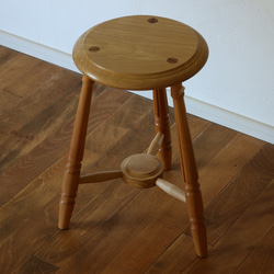 木製円形スツール 三本脚 アフリカ 丸太成形 木製円形スツール 三本脚 アフリカ 丸太成形