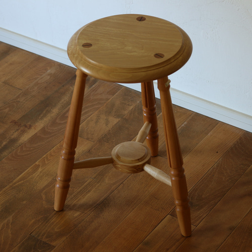 丸座面のスツール 丸座面のスツール