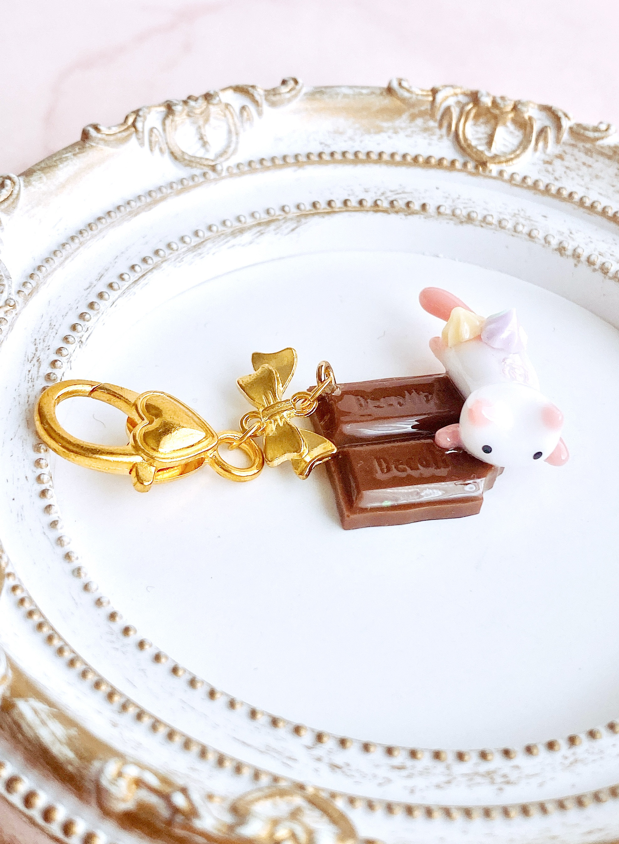 専用☆バレンタイン チョコレート レジン猫チャーム ミニチュア