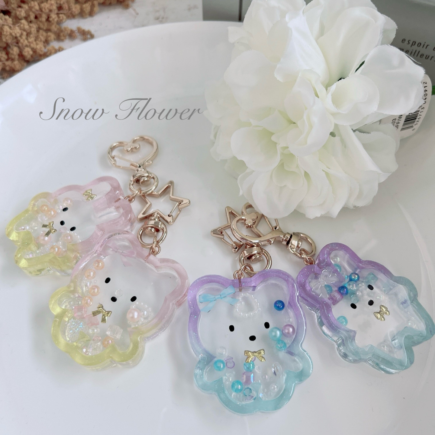 シェル　貝殻　ウーパールーパー&しろねこ　シャカシャカキーホルダー