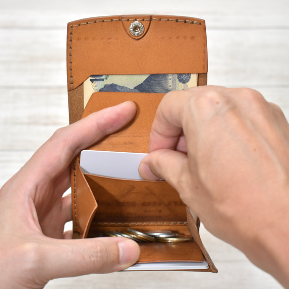 要領(容量)がいいミニウォレット カード6枚 二つ折り 薄め ボルドー イタリアンレザー【SALE】 