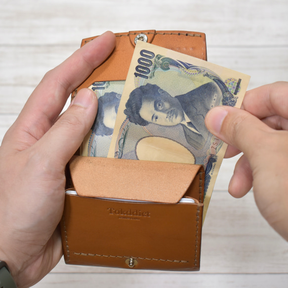 要領(容量)がいいミニウォレット カード6枚 二つ折り 薄め ボルドー イタリアンレザー【SALE】 