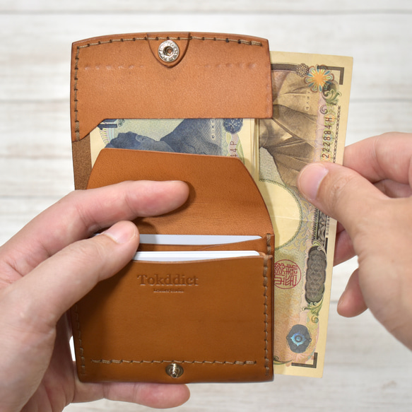 要領(容量)がいいミニウォレット カード6枚 二つ折り 薄め ボルドー イタリアンレザー【SALE】 