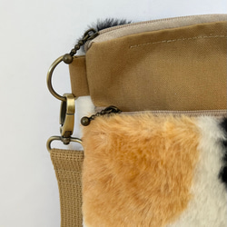 〈マチあり〉三毛猫　ボア　ショルダーバック akaneko  ファー　ハンドメイド　ゆめかわ 4枚目の画像