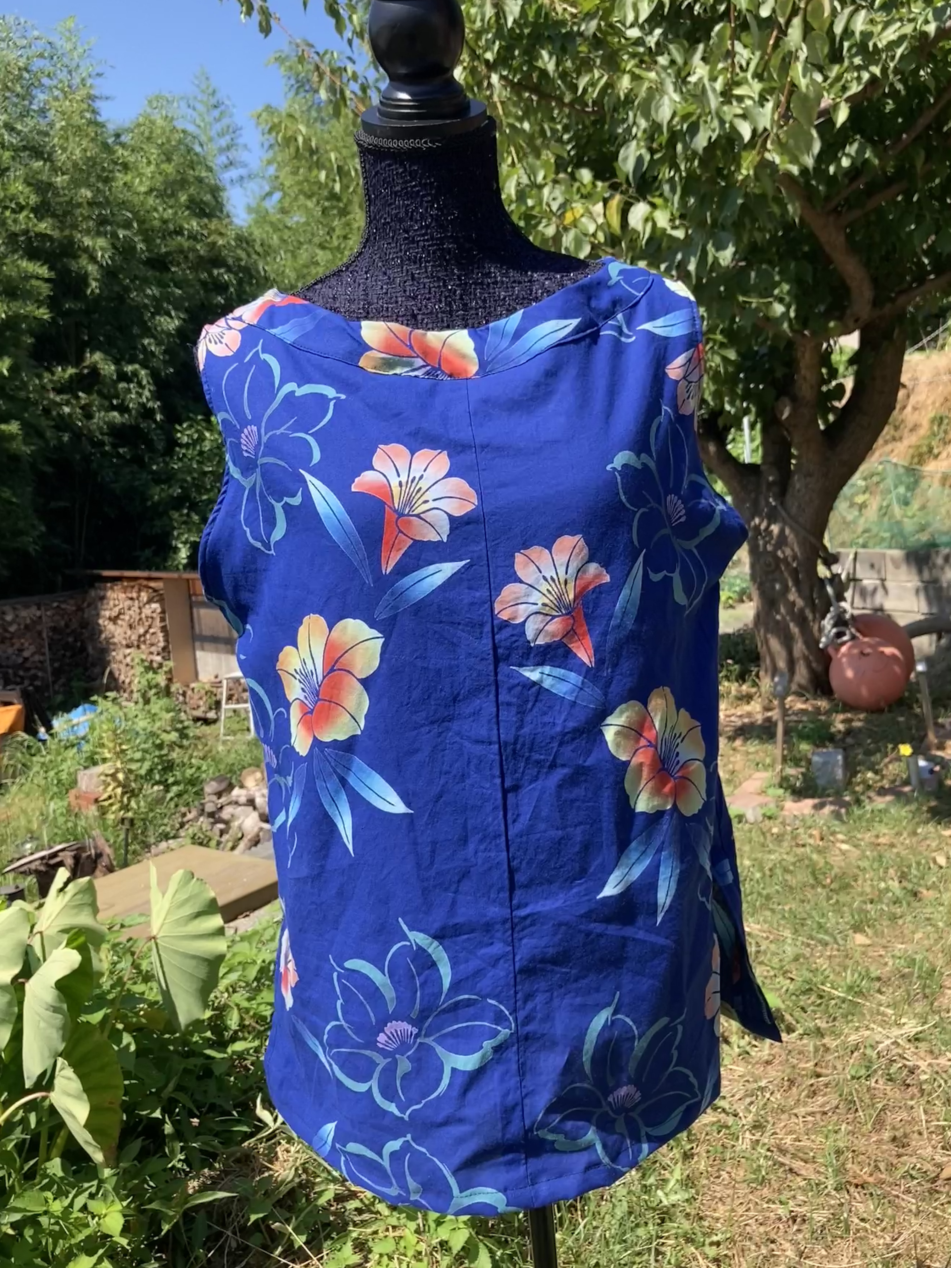 浴衣リメイク　湯上がり服　青　ハイビスカス　花柄　S〜M