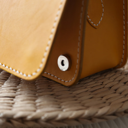 新產品活動進行中！真皮小號手工皮革奢華單肩包 第6張的照片