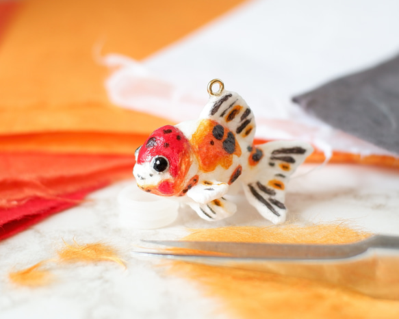 和紙小物/アクセサリー『金魚（アズマニシキ・東錦）』 和紙ころ