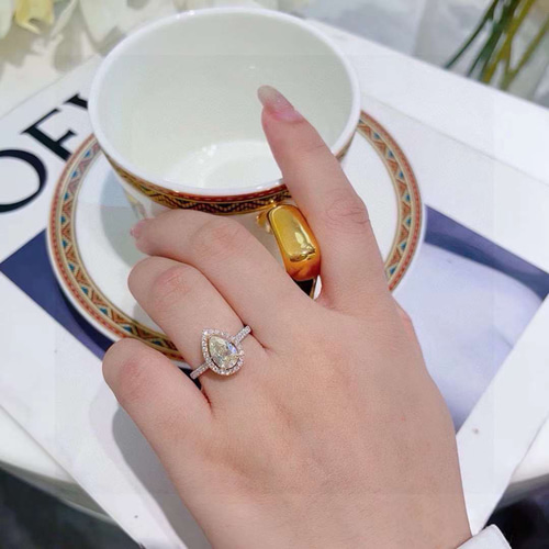 GIA鑑定書付き1.01ct天然ダイヤモンド指輪K18