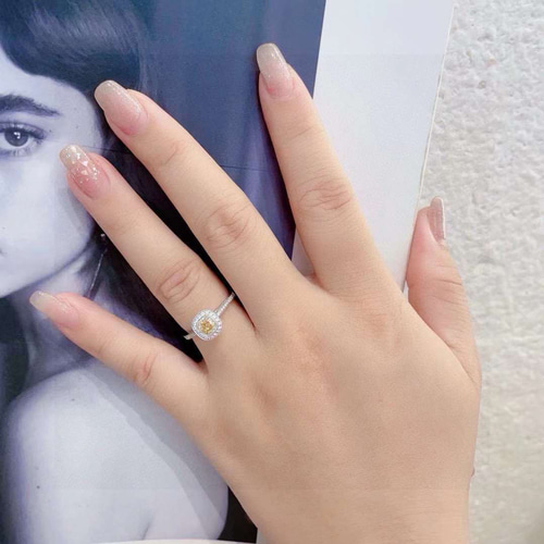 GIA ダイヤモンドリング 18# GIA鑑定書付き 0.56ct天然イエローダイヤモンド 指輪 K18 指輪・リング