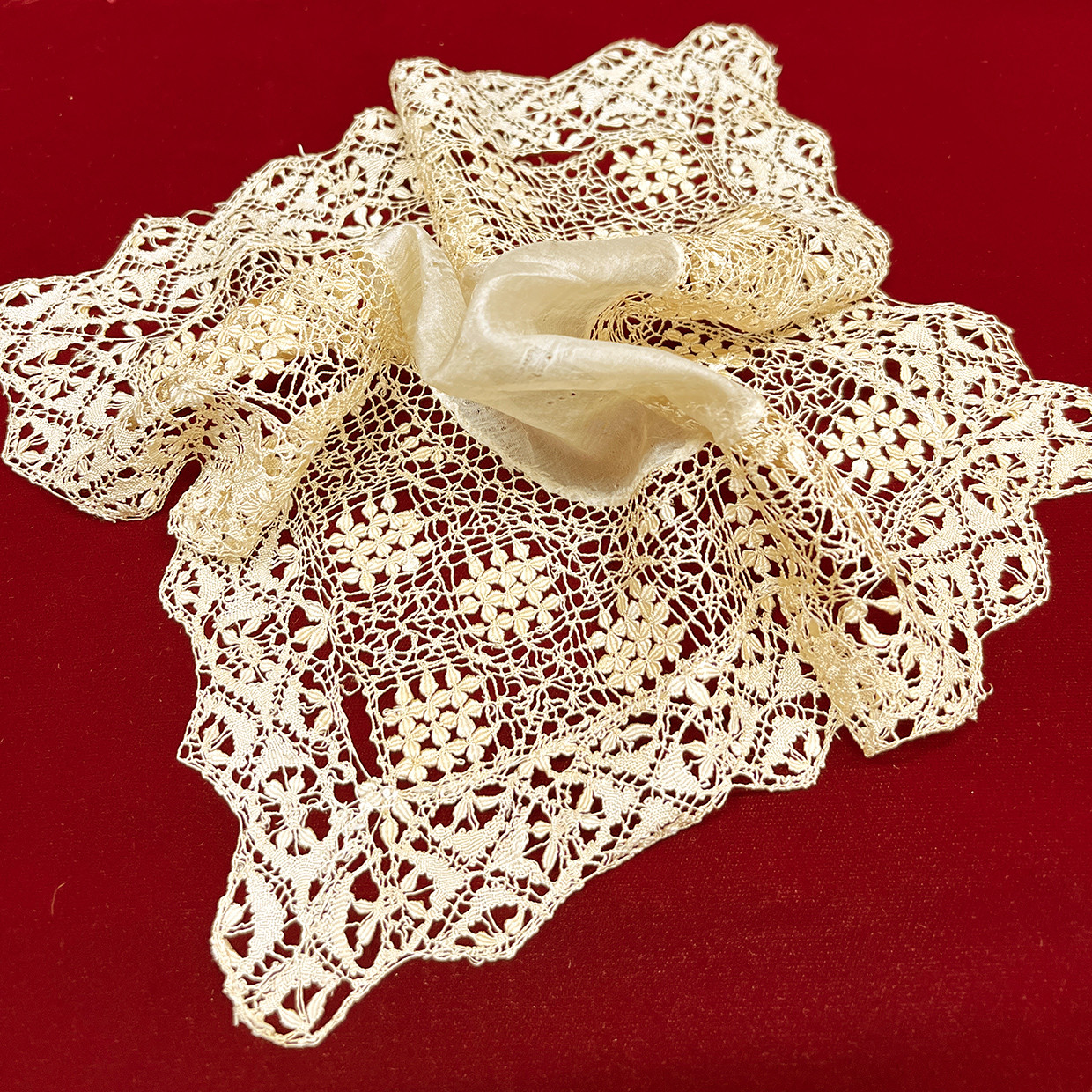 アンティークハンカチ（No.8129）