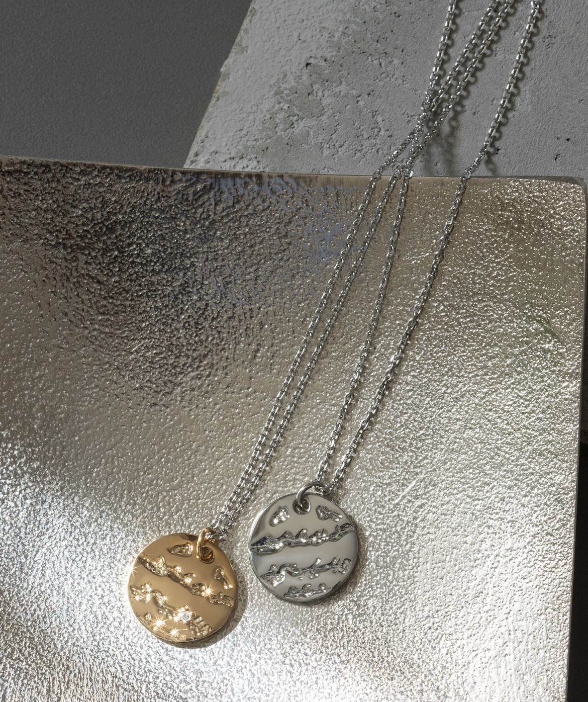 つけっぱなしOKステンレスネックレス　選べる2カラー アレルギーフリー　送料無料　N1295