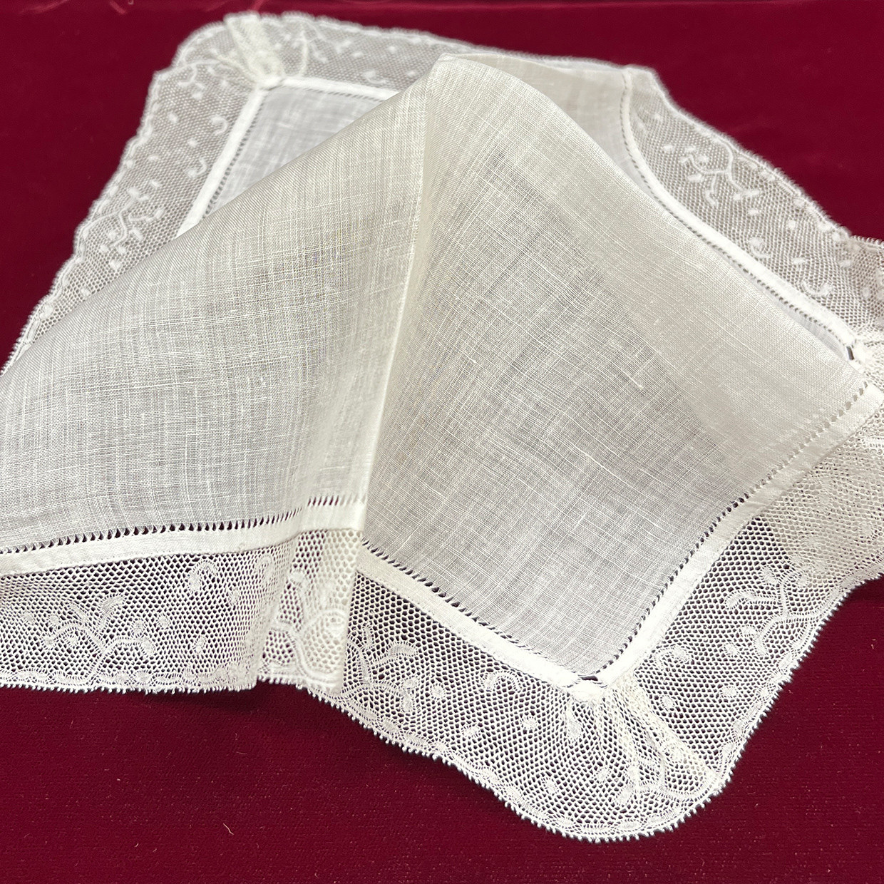 アンティークハンカチ（No.8133）