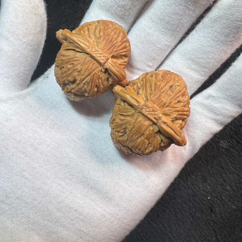 遊ぶ胡桃、「胡桃彫刻茶ポット」文玩核桃、クルミ核桃セット383934