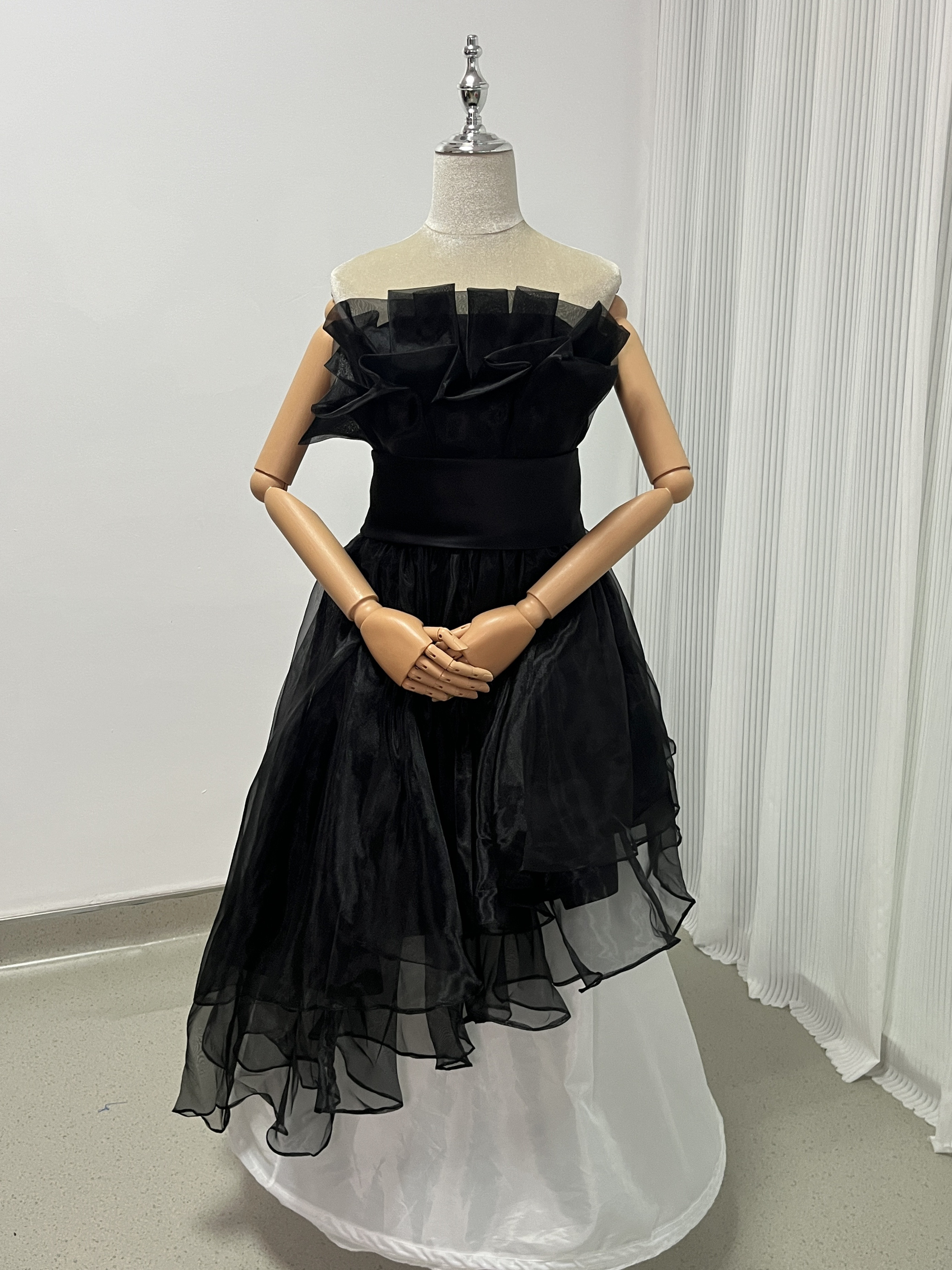 送料無料！パーティードレス オーガンジー ベアトップ ブラック ミニドレス 演奏会/音楽会