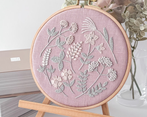 秋の七草 刺繍ファブリックパネル 直径16cm /花柄 インテリア 壁飾り