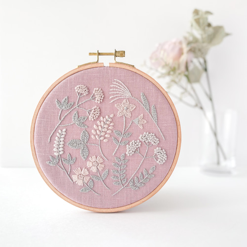 秋の七草 刺繍ファブリックパネル 直径16cm /花柄 インテリア 壁飾り
