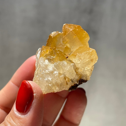 ザンビア産 ゴールデンヒーラー】クラスター（No.4）鉱物 天然石 左