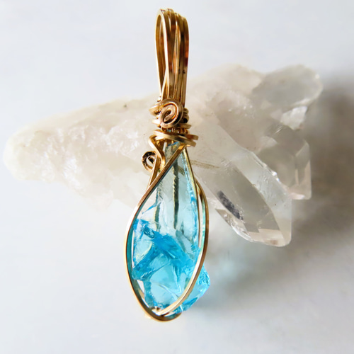 ☺︎アンダラクリスタル☺︎14個セット アンダラクリスタル 14kgfペンダントTOP 「希望の光」 ペンダント