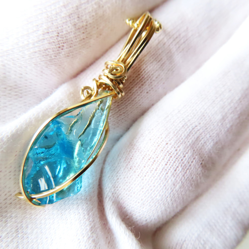 アンダラクリスタル 14kgfペンダントTOP 「希望の光」 ペンダント