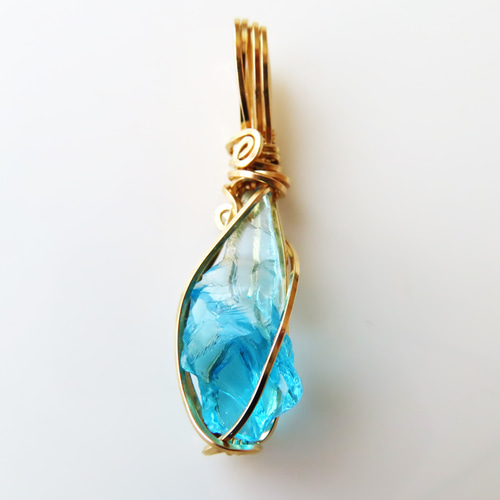 アンダラクリスタル　 14kgf原石 ペンダントトップ［sa3796］ アンダラクリスタル 14kgf原石 ペンダントトップ［sa3796］ アンダラ