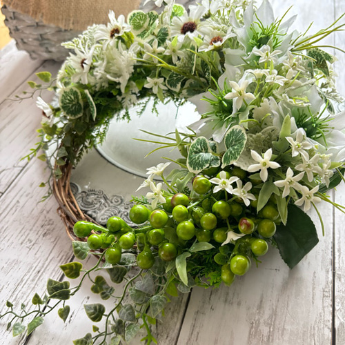 真夏のフレッシュグリーン風クレセントリース 壁かけ ベリー さわやか