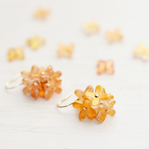秋限定【14kgf ピアス】金木犀の花束 / オレンジ 秋色・秋の誕生花2025
