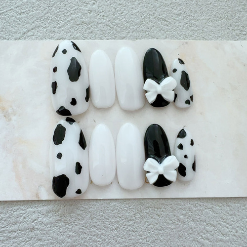 ダルメシアン ロング ネイルチップ 白黒 モノトーン リボン 立体 3D 犬