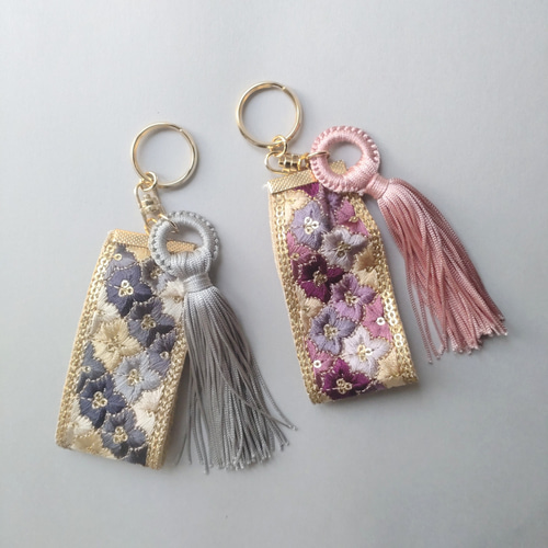完売分再販☆インド刺繍リボンのキーホルダー・バッグチャーム 34