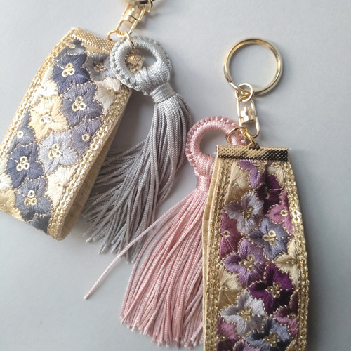 完売分再販☆インド刺繍リボンのキーホルダー・バッグチャーム 34
