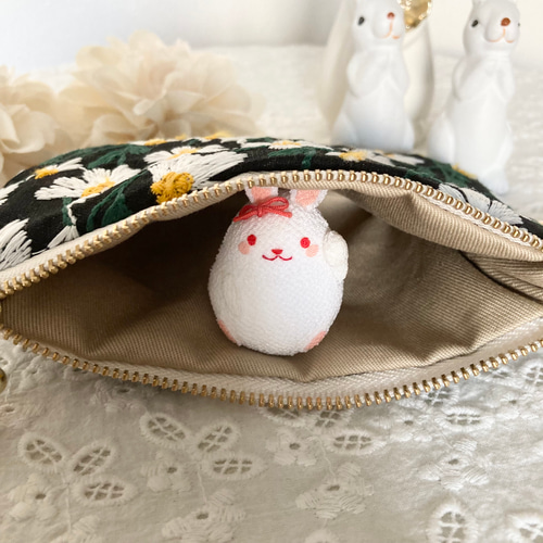 デイジー刺繍ポーチ デイジーポーチ 刺繍 花柄ポーチ 刺繍ポーチ 
