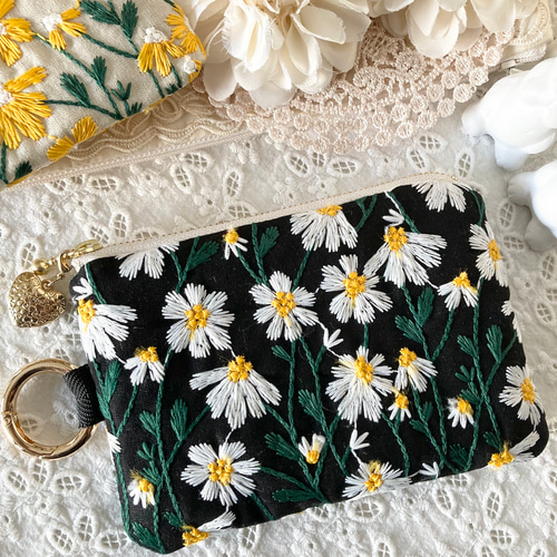 デイジー刺繍ポーチ デイジーポーチ 刺繍 花柄ポーチ 刺繍ポーチ 