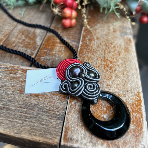 ソウタシエ ネックレス オニキス ブラックパール 赤黒 1点物