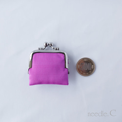 気品漂うパープル　タイシルク　リングケース　お守りジュエリーポーチ　がま口　ミニアクセサリーケース　 3枚目の画像