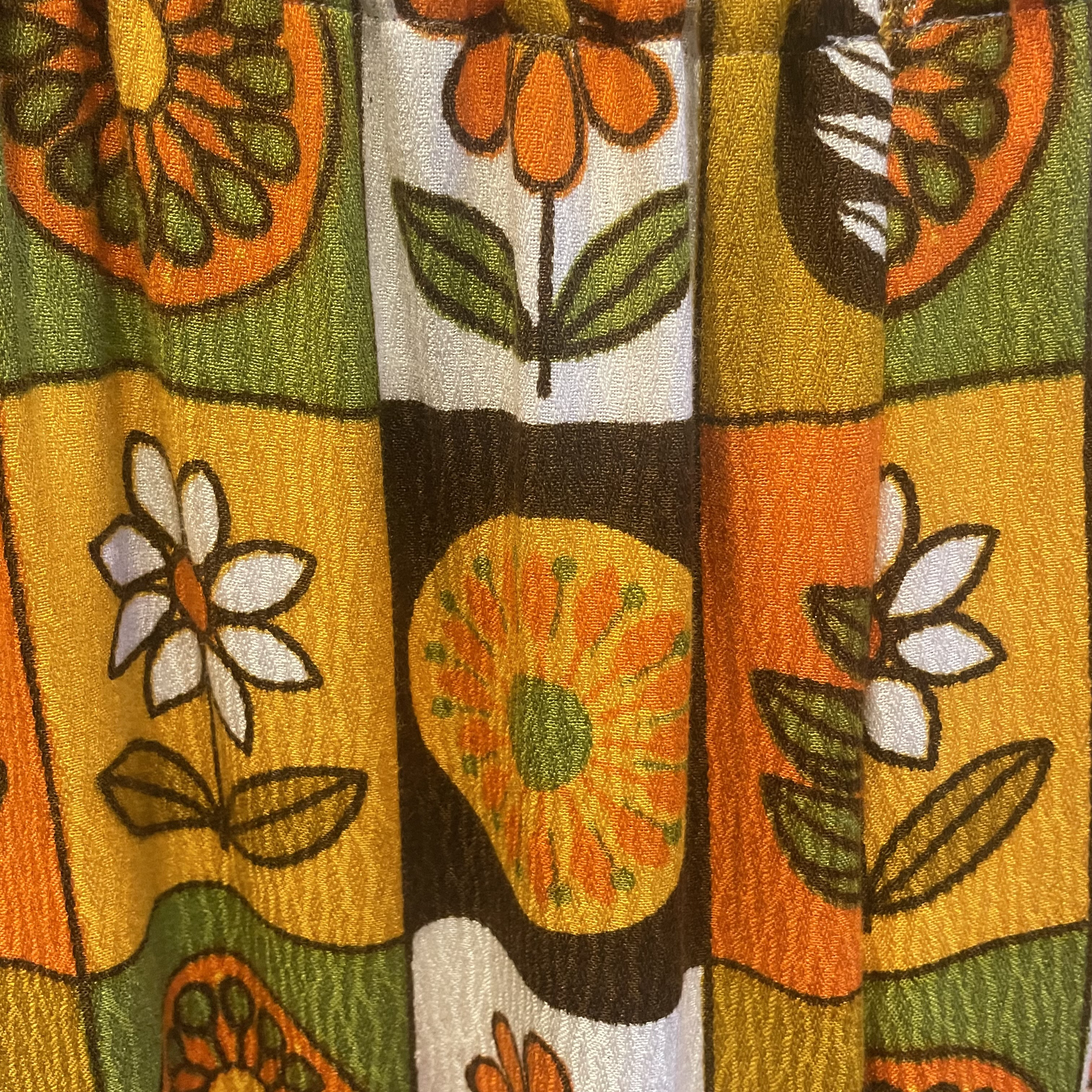 古着　ヴィンテージ　vintage パンツ　リメイク　リメイクパンツ　花柄　レトロ　個性派
