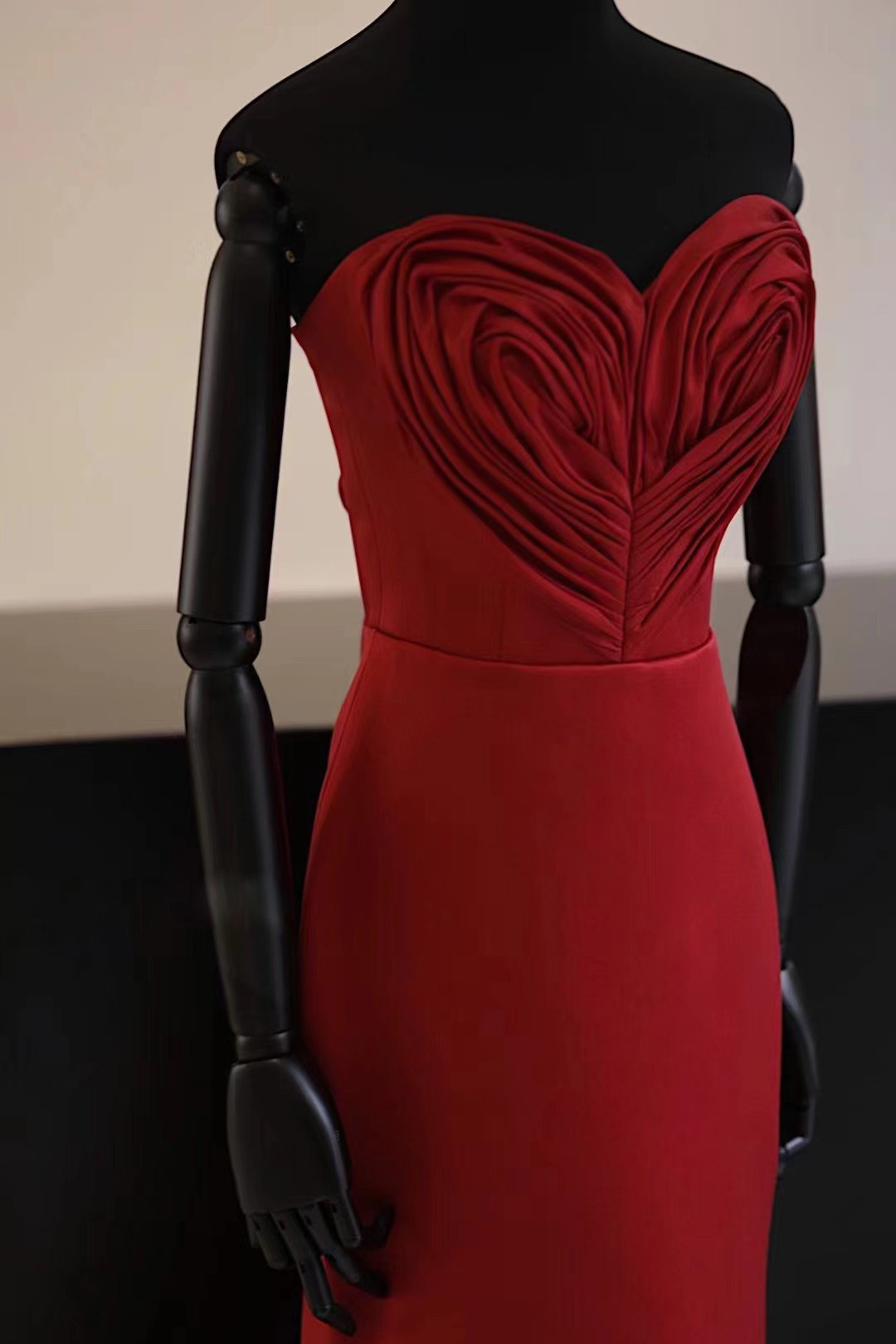 見逃げないで！胸ハート新着商品　ワインレッド/テラコッタ/ブラックなど　カラー変更可　サイズオーダー　マーメイド結婚