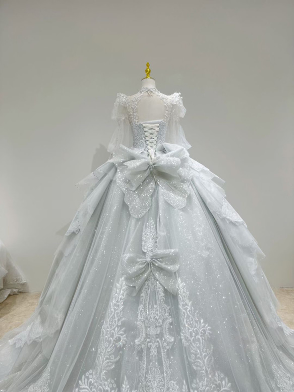 新作！高品質　ウェディングドレス　姫袖　長袖　華やかトレーン　背中見せ　編み上げ　ホルターネック　オーダー可能前撮り花嫁 