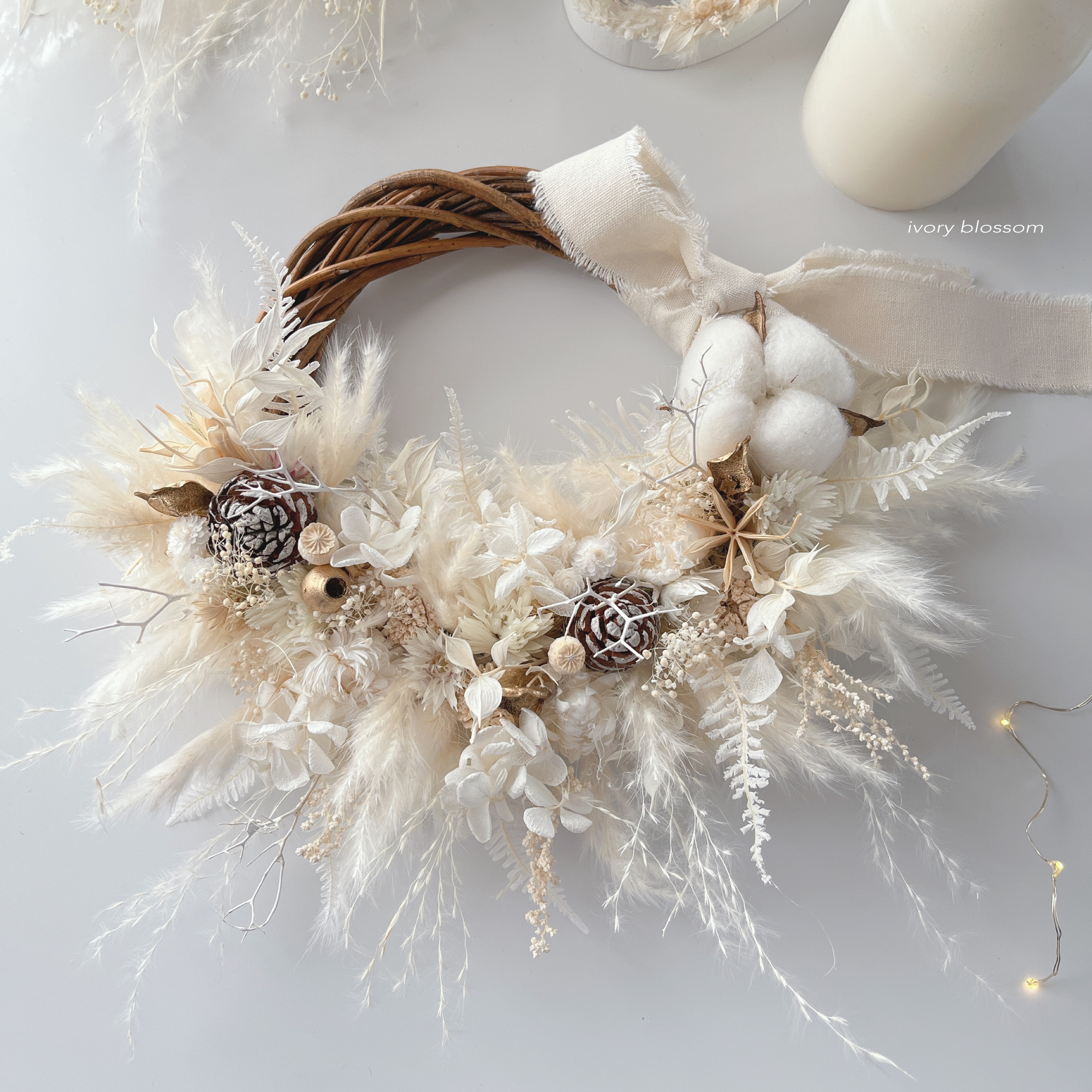 コットンフラワーのふわふわケーキリース