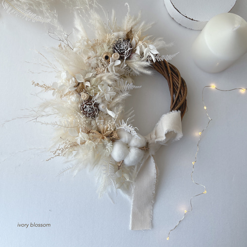 今からクリスマスまで飾れる！ホワイトドライフラワーリース・コットン