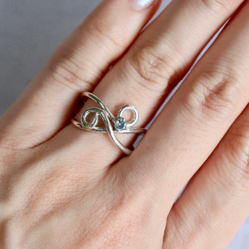 銀線リング アクアマリン シルバー950 曲線 ウェーブ デザインリング